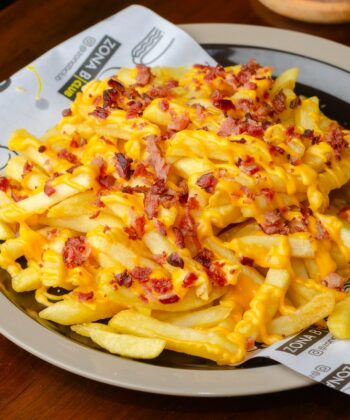 Papas Fritas con Cheddar